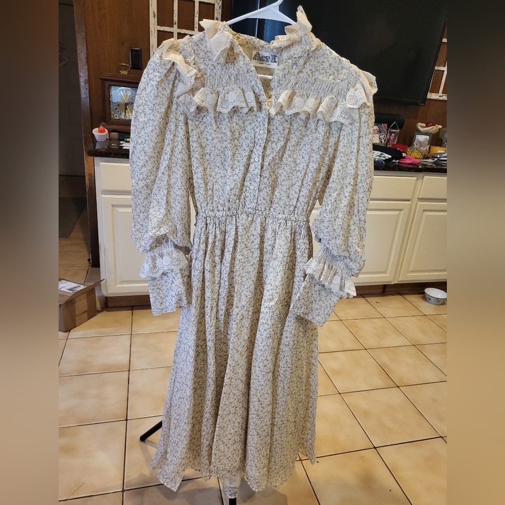 Act II 1970s Vintage Butter Churning Prairie Dogging Cow Milking Dress Size S